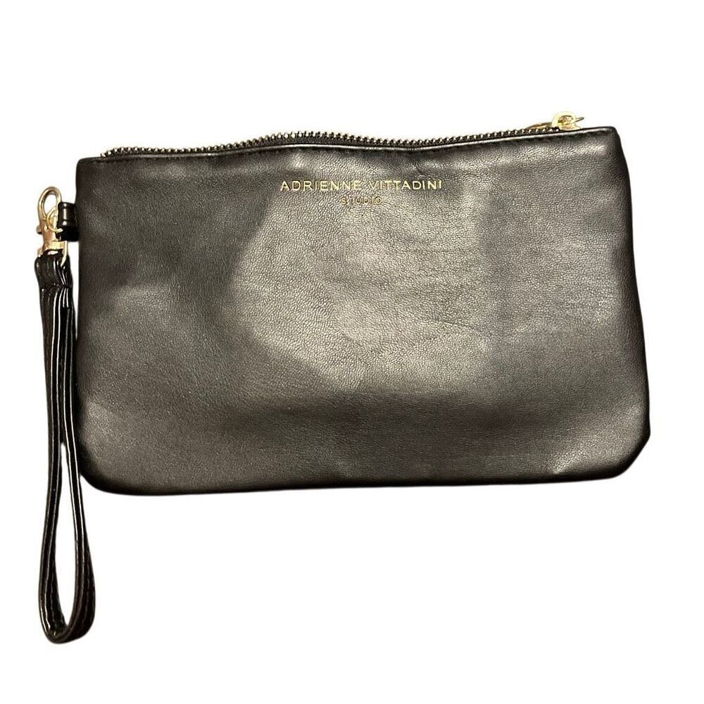 Adrian Vittadini studio charging bag
